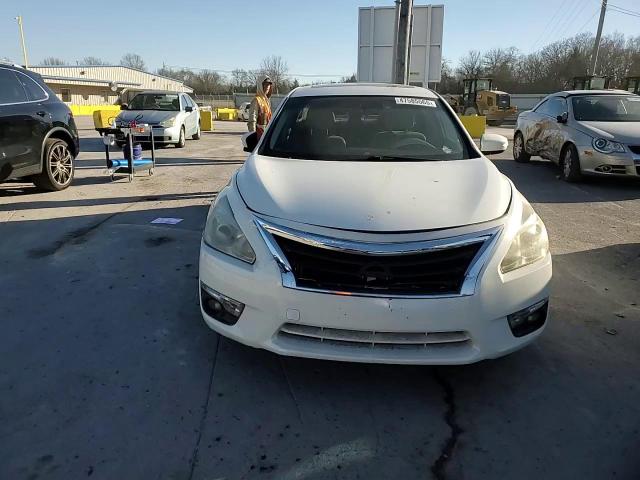 2015 Nissan Altima - Image 11