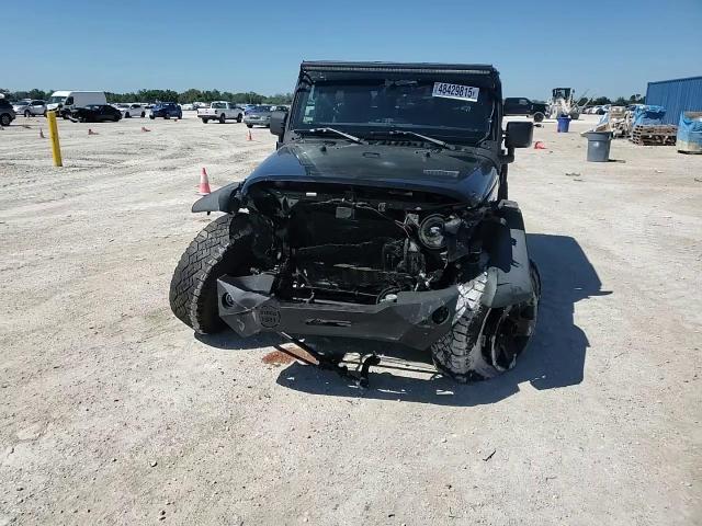 2016 Jeep Wrangler - Image 11
