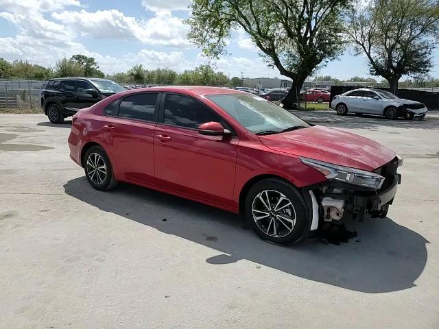 2024 Kia Forte - Image 11