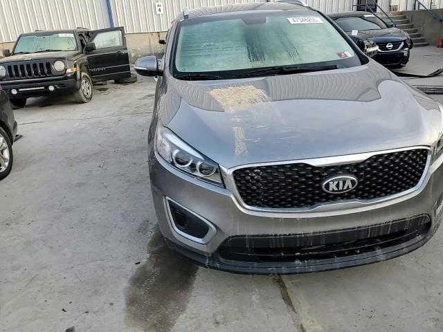 2017 Kia Sorento - Image 12