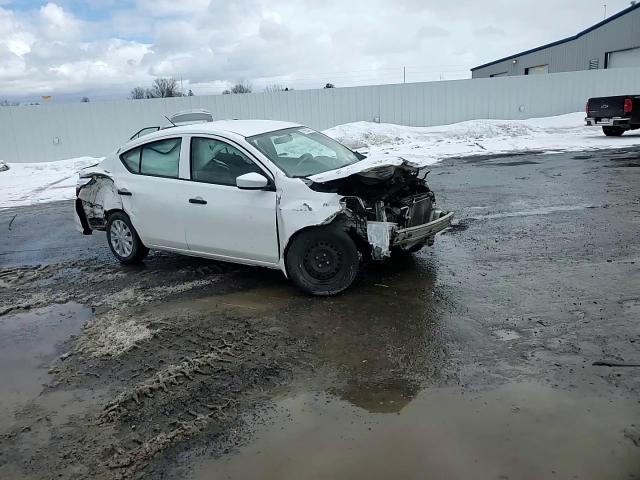 2018 Nissan Versa - Image 11