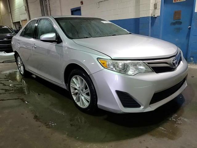 2013 Toyota Camry - Image 14