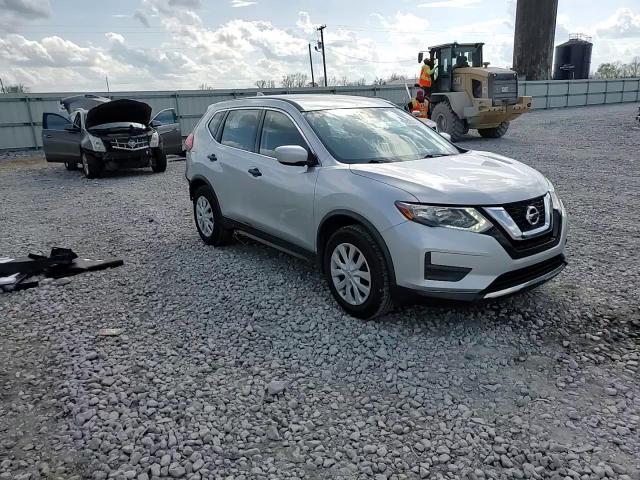 2017 Nissan Rogue - Image 12