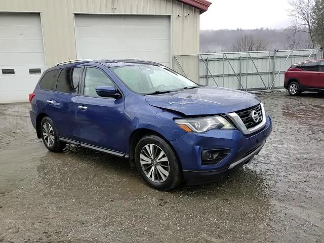 2017 Nissan Pathfinder - Image 14