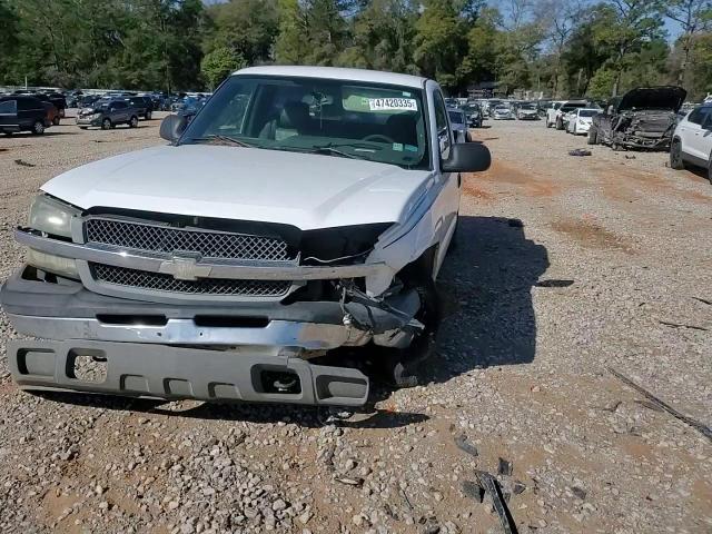 2004 Chevrolet Silverado - Image 11
