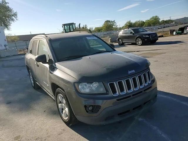 2015 Jeep Compass - Image 11