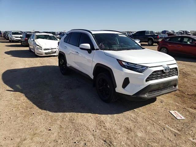 2022 Toyota RAV 4 - Image 11