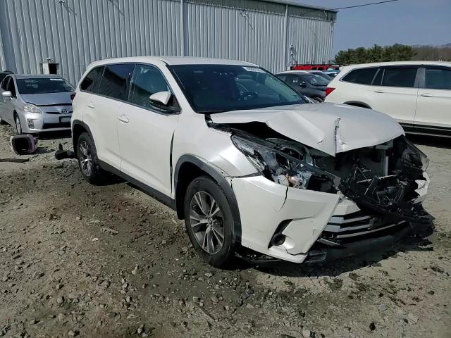2019 Toyota Highlander - Image 14