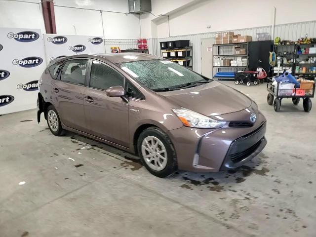 2015 Toyota Prius - Image 10