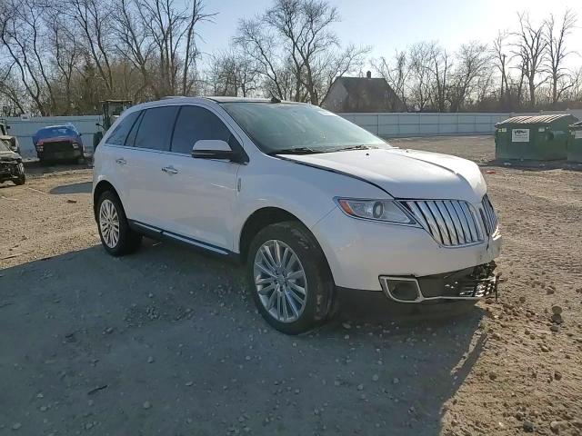 2013 Lincoln MKX - Image 14