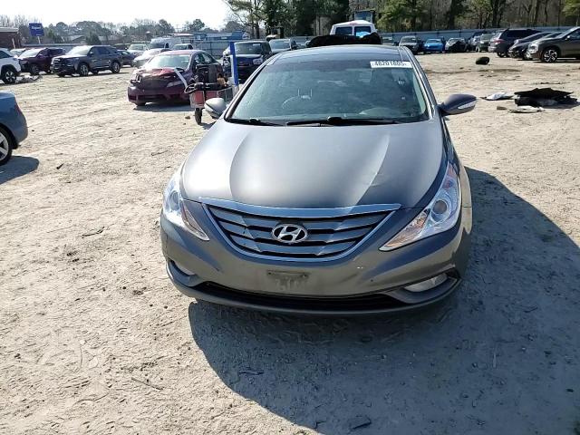 2012 Hyundai Sonata - Image 11