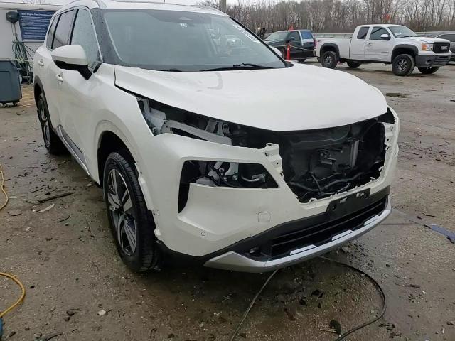 2021 Nissan Rogue - Image 14