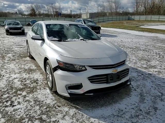 2017 Chevrolet Malibu - Image 10
