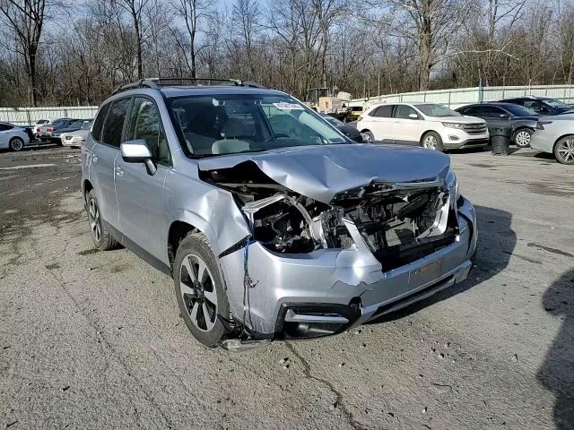 2018 Subaru Forester - Image 12