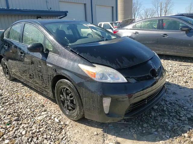 2013 Toyota Prius - Image 13