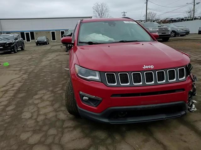 2018 Jeep Compass - Image 11