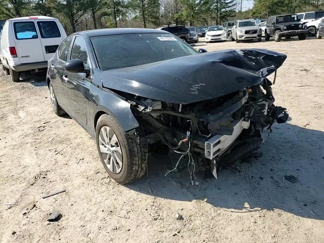 2020 Nissan Altima - Image 11