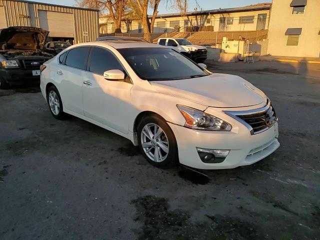 2015 Nissan Altima - Image 11