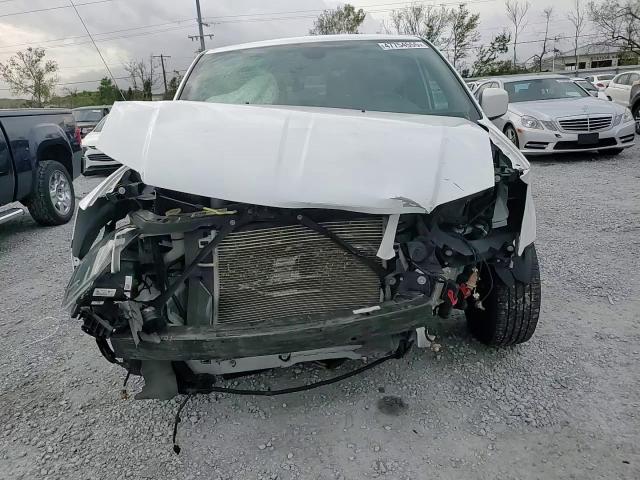 2019 Dodge Caravan - Image 11