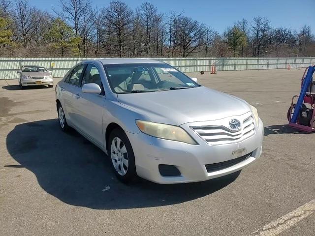 2010 Toyota Camry - Image 11