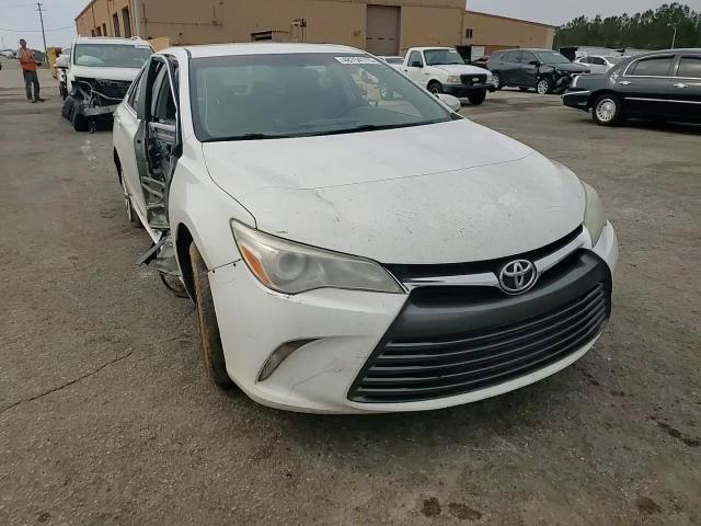 2015 Toyota Camry - Image 11