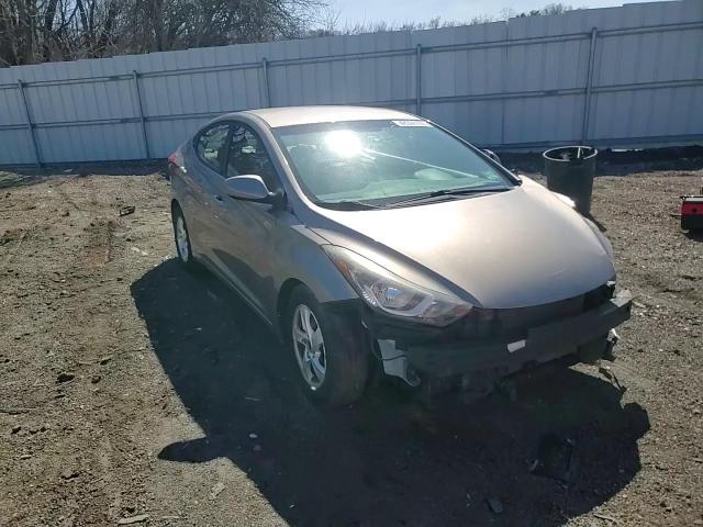2014 Hyundai Elantra - Image 11