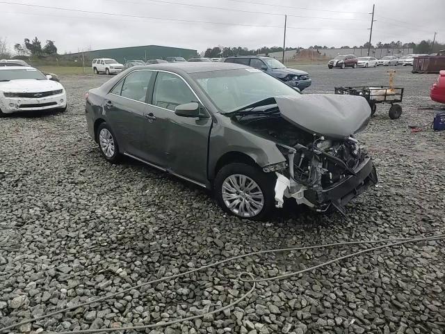 2013 Toyota Camry - Image 14