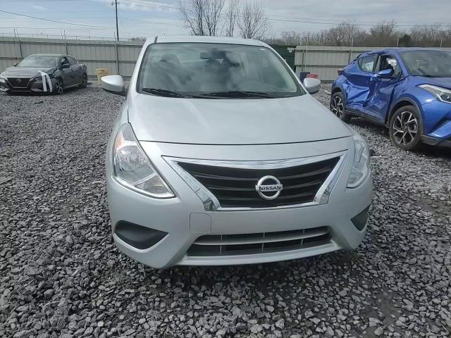 2018 Nissan Versa - Image 11