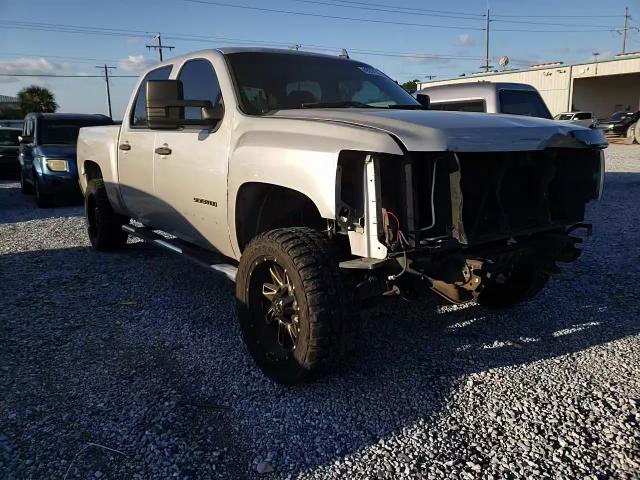2008 Chevrolet Silverado - Image 11