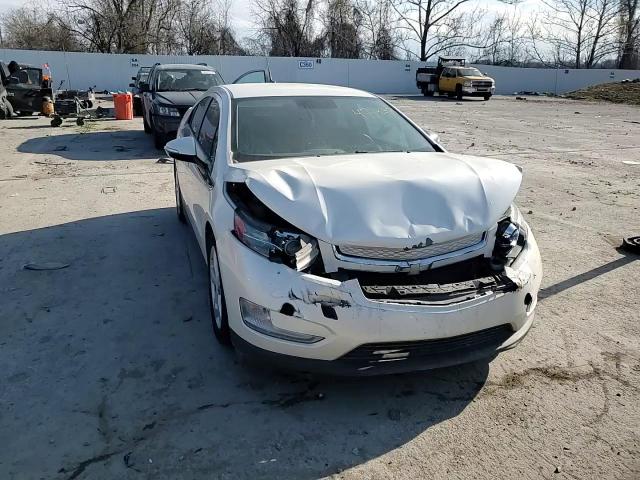 2013 Chevrolet Volt - Image 10