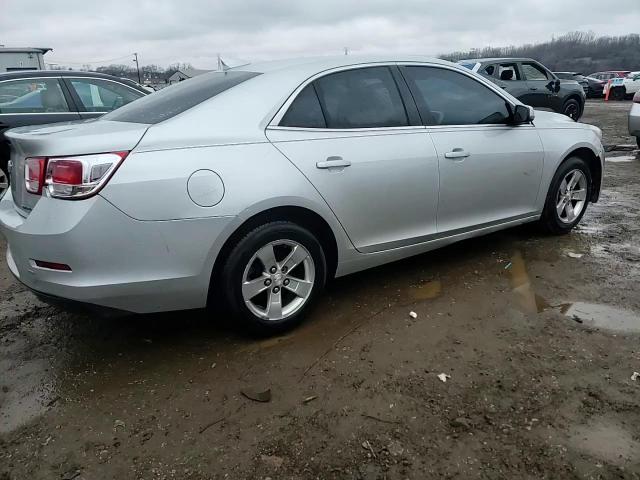 2016 Chevrolet Malibu - Image 13