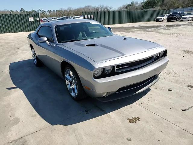 2013 Dodge Challenger - Image 13