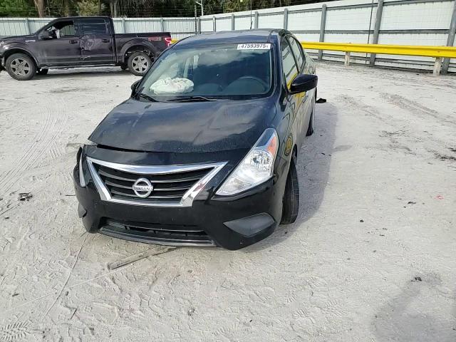 2018 Nissan Versa - Image 11