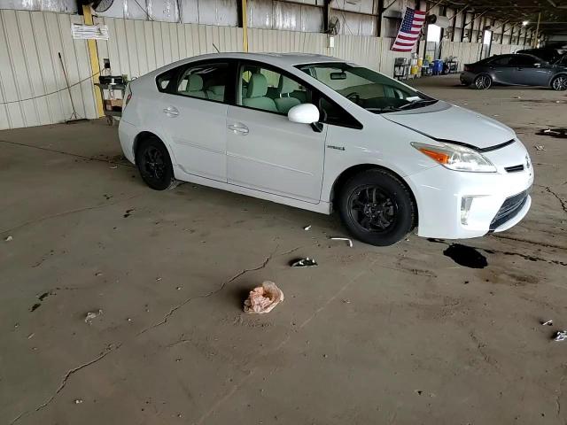 2012 Toyota Prius - Image 11