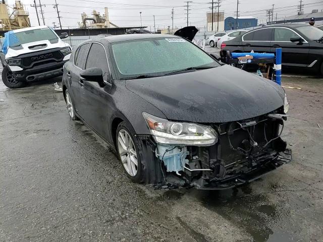 2016 Lexus CT - Image 10