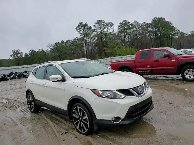 2019 Nissan Rogue - Image 12