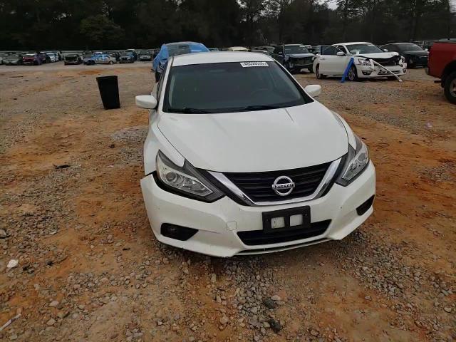 2018 Nissan Altima - Image 11