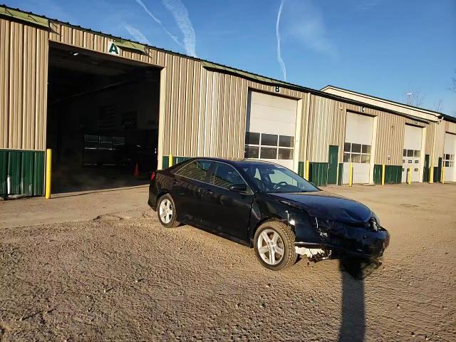 2012 Toyota Camry - Image 10