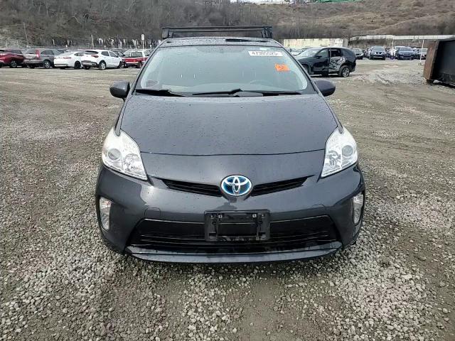 2013 Toyota Prius - Image 13