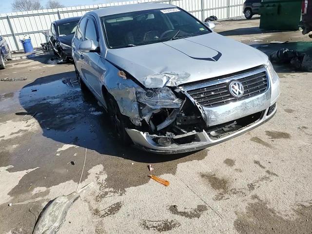 2008 Volkswagen Passat Turbo VIN: WVWJK73C98E108516 Lot: 47948525