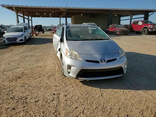 2012 Toyota Prius - Image 11
