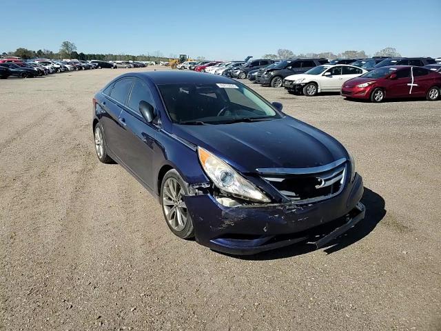 2011 Hyundai Sonata - Image 10
