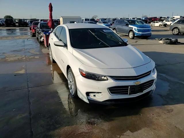 2017 Chevrolet Malibu - Image 13