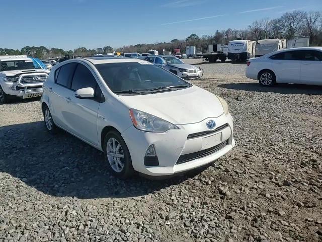 2013 Toyota Prius - Image 11