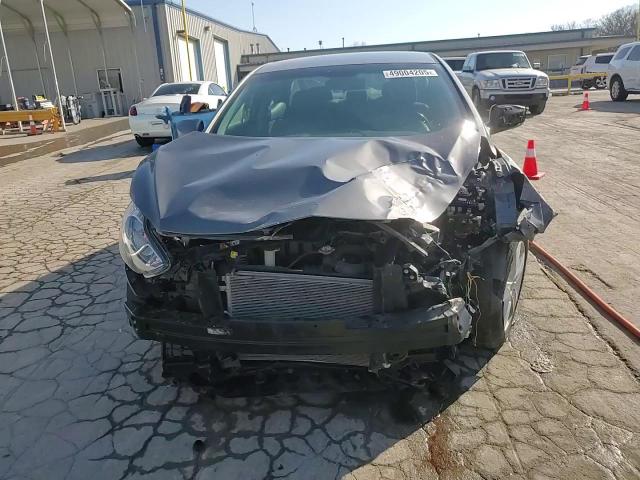 2013 Hyundai Elantra - Image 14