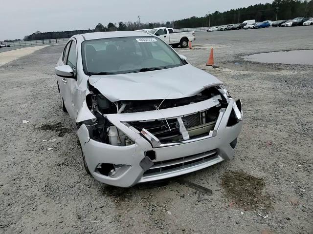 2019 Nissan Versa - Image 11