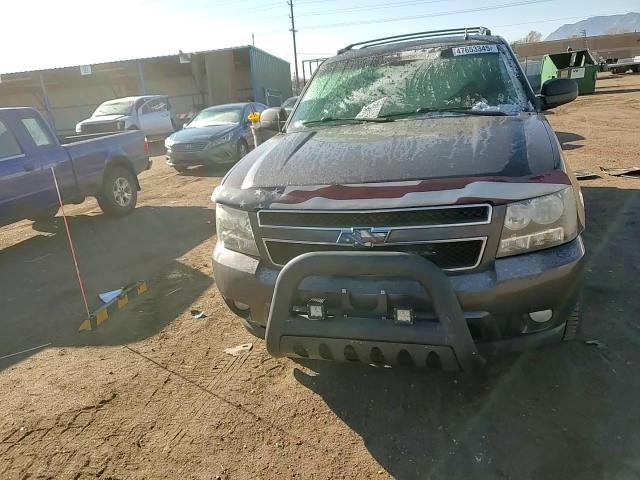 2010 Chevrolet Avalanche - Image 10