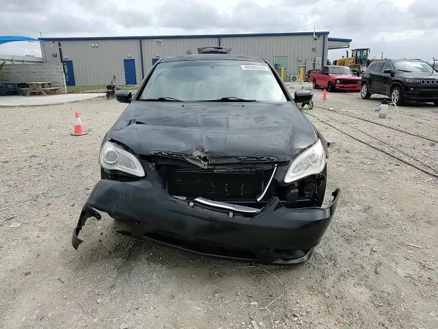 2013 Chrysler 200 - Image 13