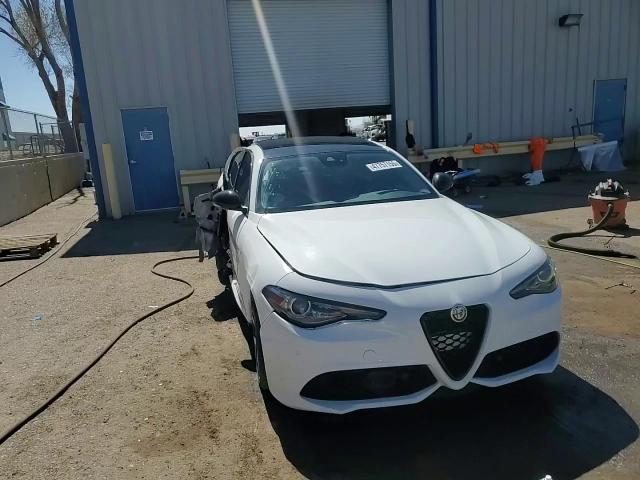 2020 Alfa Romeo Giulia - Image 13