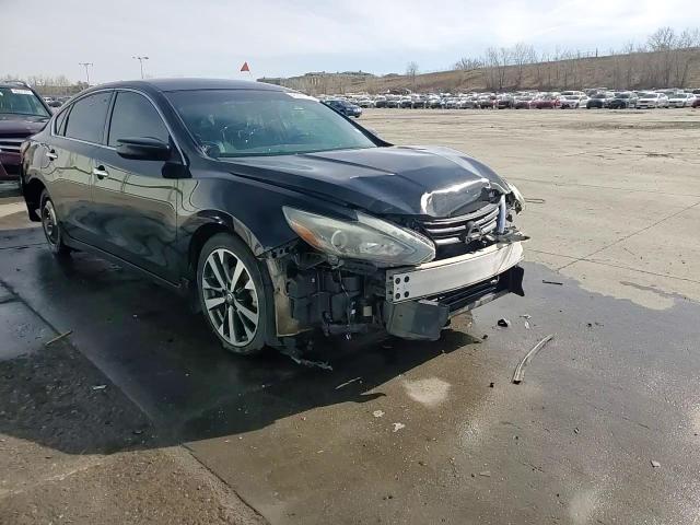 2017 Nissan Altima - Image 14